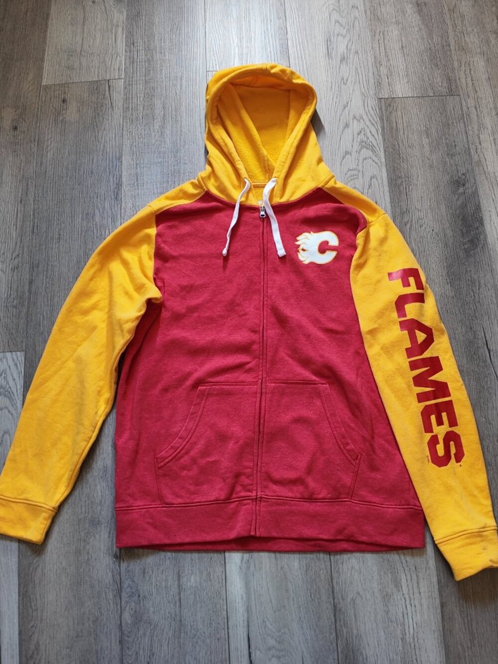 Calgary Flames NHL Full Zip Hoodie Colorblock Red Yellow Men's Large